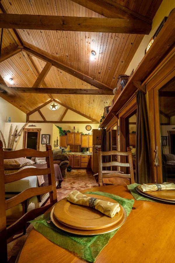 Casitas At Madrona Ranch - Casita Hotel Pipe Creek Exterior photo